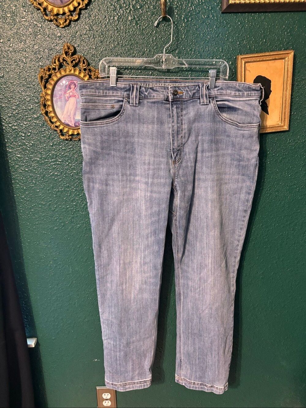 Duluth Men’s Blue Jeans Sz 40x34 Ballroom Stretch